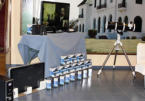 FOTO: El rector de la Universidad Nacional de La Pampa,Sergio Baudino, junto al secretario de Turismo de La Pampa, Santiago Ams&eacute;