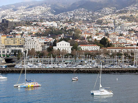A Europa en barco, auto y avi&oacute;n