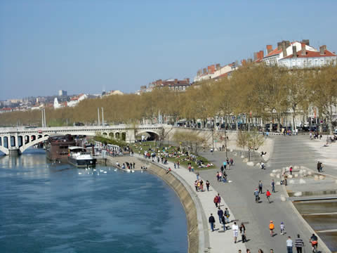 En auto por Francia hasta Par&iacute;s
