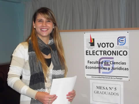 Elecci&oacute;n con voto electr&oacute;nico en la UNLPam