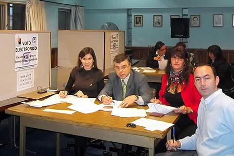 Elecci&oacute;n con voto electr&oacute;nico en la UNLPam