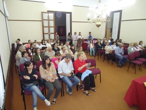 Alicia Pastor present&oacute; en Am&eacute;rica el libro &ldquo;Artesano de la Vida&rdquo;