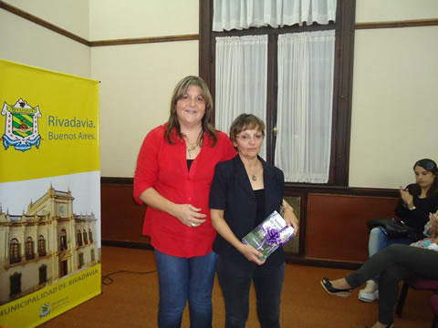 Alicia Pastor present&oacute; en Am&eacute;rica el libro &ldquo;Artesano de la Vida&rdquo;