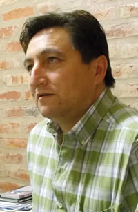 Primer libro de Ariel V&aacute;zquez &ldquo;Alpataco&rdquo;